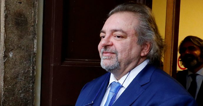 L’esercito dei Salva-poltrone: ci sono 40 azzurri, 7 dem, 3 M5S e 8 ex grillini