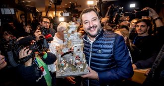 Copertina di Salvini si è fatto la sua Lega. Bossi battezza col dito medio