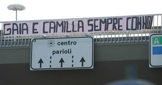 Incidente Ponte Milvio, lo striscione appeso per Gaia e Camilla: “Sempre con noi”