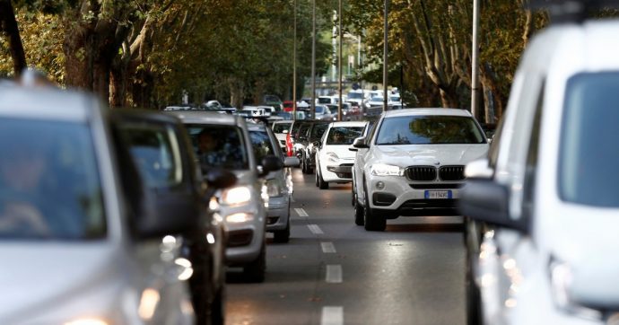 Quei romani violenti che investono pedoni e speronano in libertà
