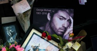 Copertina di George Michael, morta a Natale la sorella Melanie Panayiotou: tre anni fa il cantante era scomparso lo stesso giorno