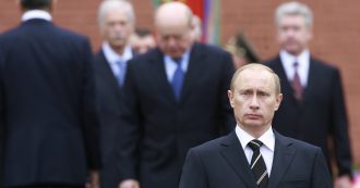 Il ventennio di Putin /1 – Dal municipio di San Pietroburgo all’apprendistato con Boris Eltsin, così sale al potere un’ex spia del Kgb