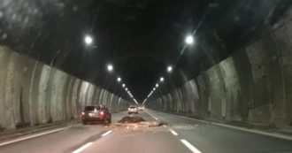 Copertina di Autostrade, salgono a 21 gli indagati per il crollo della volta della galleria Bertè sulla A26. Anche Castellucci e Donferri