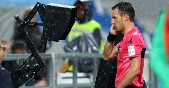 Lo confesso, rinuncio a tutto ma non al calcio in tv. Un appello: curateci!