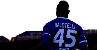 Copertina di Balotelli, lo sfogo dell’attaccante dopo i cori dei laziali: “Chi era presente si vergogni”