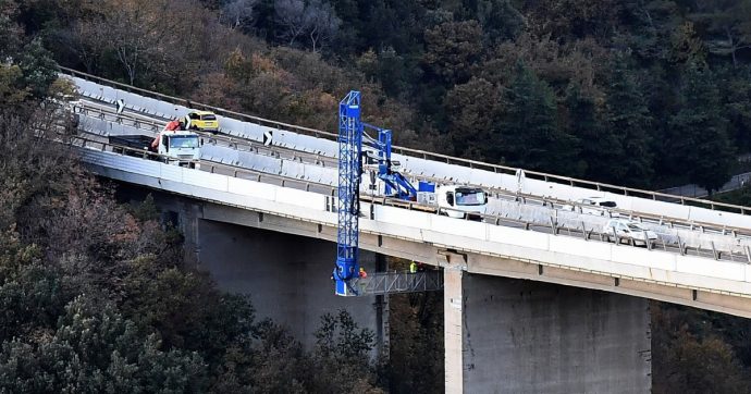 Il mistero degli operai nei cantieri: ci sono, però nessuno li vede