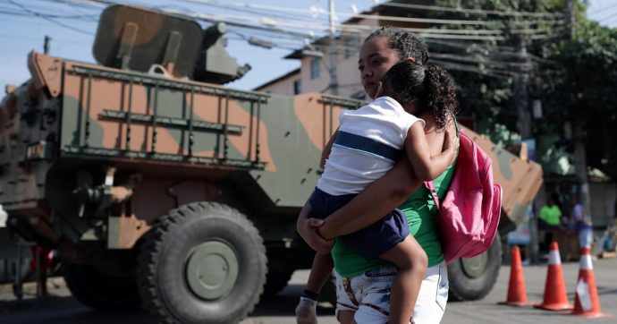 Copertina di Rio, la rivolta delle favelas: “Meno polizia, più istruzione”