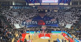 Copertina di Fortitudo Bologna, la Fossa dei Leoni compie 50 anni: vita, morte, miracoli e rinascita del gruppo più longevo del basket italiano