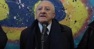Copertina di De Luca inaugura il primo centro campano per l’autismo. Stoccata a Salvini: “Da noi no sciacallaggio su epidemia meningite a Bergamo”