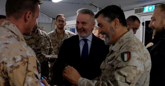 Copertina di Risiko Iraq: i militari italiani non se ne vanno