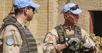 Copertina di Mali, missili contro la base delle Nazioni Unite: 18 caschi blu tra i 20 feriti. Sei sono gravi