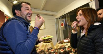 Salvini: “Giornalisti non capiscono, io e Borgonzoni separati perché due incontri sono meglio di uno”. Ma lui è a quota 42 comizi, lei 23
