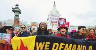 Copertina di Manifestavano per il clima: arrestati Hanoi Jane e Joker