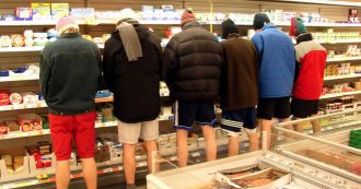 Copertina di Esiste una prima volta anche a 50 anni: non me ne vergognerò, promesso!