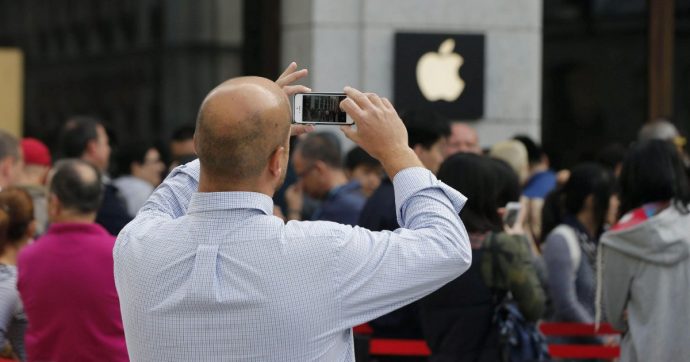 Copertina di Smonti l’iPhone e scopri il boom cinese e i guai degli Usa di Trump