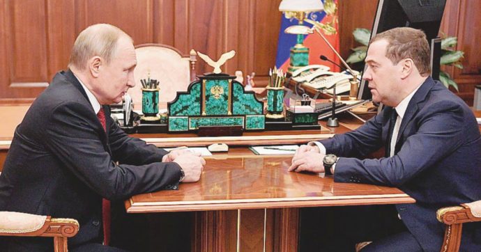 Addio Medvedev: adesso Putin si allunga il potere