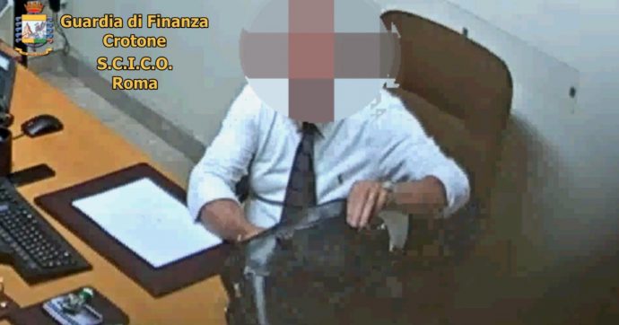 “Soldi e sesso in cambio di sentenze aggiustate”