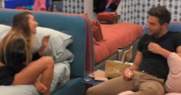 Grande Fratello Vip, il modello Denver in lacrime: “Io ed Elisa abbiamo avuto quattro rapporti intimi e niente di più”. Antonella Elia lo consola Grande Fratello Vip, il modello Denver in lacrime: “Io ed Elisa abbiamo avuto quattro rapporti intimi e niente di più”. Antonella Elia lo consola