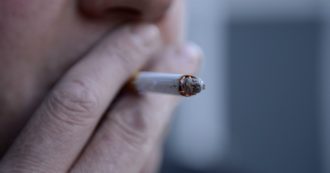Copertina di Milano, il sindaco Sala: “Entro il 2030 non permetteremo più di fumare all’aperto”