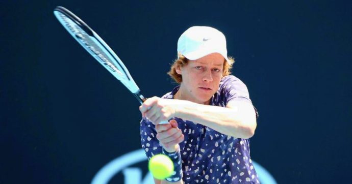 Australian Open, Sinner demolisce Purcell: prima vittoria in uno Slam per il giovane azzurro. Vincono anche Fognini e Berrettini