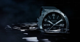 Copertina di Garmin Tactix Delta, lo smartwatch per gli sport estremi