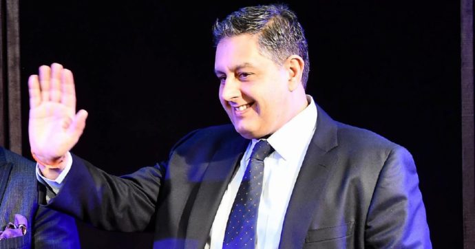 Soldi all’associazione di Toti: alert di Bankitalia in Procura. “Alcune somme finite sui conti personali del governatore”