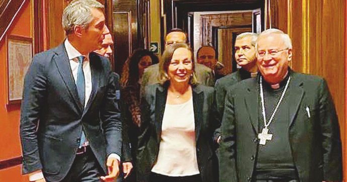 Il dopo Matteo: il capo dei vescovi in Senato parla di migranti col ministro dell’Interno