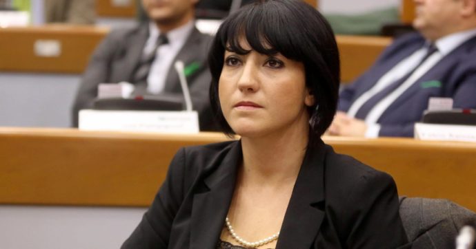 “Non siamo tifosi, aiutiamo l’uomo del Pd”