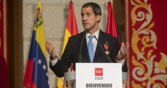 Venezuela, Guaidó conclude un viaggio diplomatico in Europa: il tentativo di Maduro è fallito