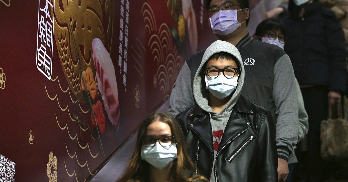 Coronavirus, 6mila contagi: più della Sars. Farnesina: “Italiani verso il rimpatrio, possibile isolamento in struttura militare”