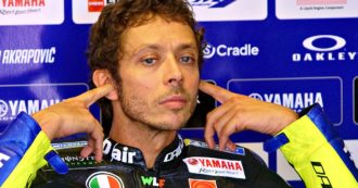Copertina di Valentino Rossi, dal 2021 il Dottore non avrà più la Yamaha ufficiale: contratto a Quartararo