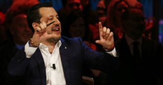 Copertina di Salvini: a forza di baciare il rosario, a Capitan Fracassa è riuscito il miracolo