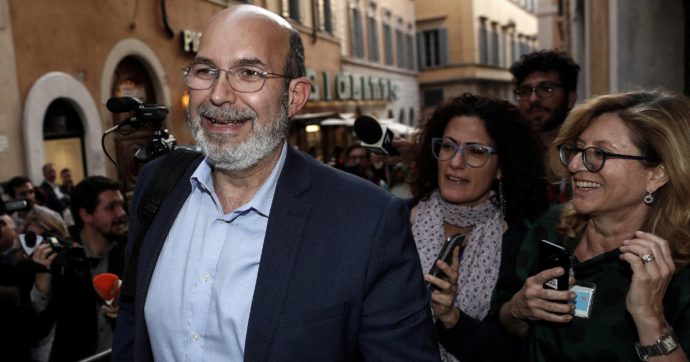 “Destra o sinistra? Il 5 Stelle esiste solo se va da solo”