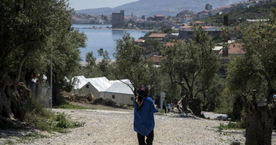 Grecia, pil in crescita più della media Ue. Ma sette su 10 sono a rischio povertà, aumentano gli sfratti e il welfare è stato smantellato