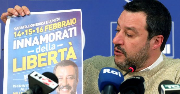 Salvini “molla” il Papeete:  la Lega si fa istituzionale