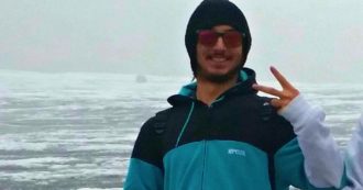 Copertina di Australia, il corpo di Mattia Fiaschini trovato in uno strapiombo nelle Blue Mountains. Voleva vedere i danni degli incendi