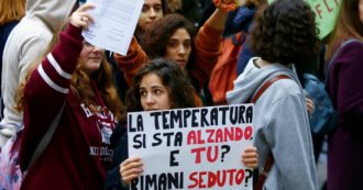 Copertina di Clima, in Piemonte fino a 27 gradi a causa del vento di Föhn. Da martedì correnti polari e torna il freddo: “Calo di 10-12 gradi”