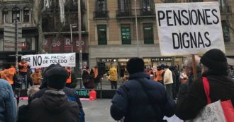 Copertina di Spagna, la protesta costante della “Marea” dei pensionati baschi: “Lottiamo per tutti e contro il divario di genere sul lavoro”