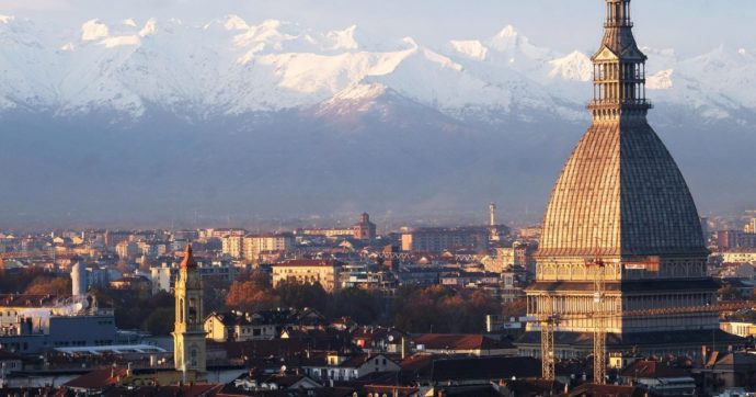 Copertina di Inverno caldo: Vietato stupirsi