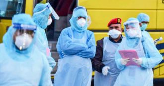 Copertina di Coronavirus, la Cina ordina di non uscire di casa a 60 milioni di persone. “Xi era a conoscenza della crisi dal 7 gennaio”