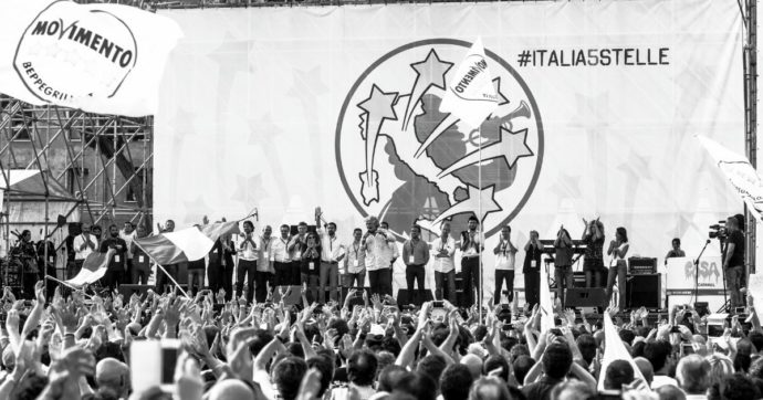 Il movimento deve diventare partito e andare a sinistra