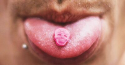 Copertina di Sherlock, seconda puntata dell’inchiesta sul Fatto: droghe sintetiche, la caccia è nel web