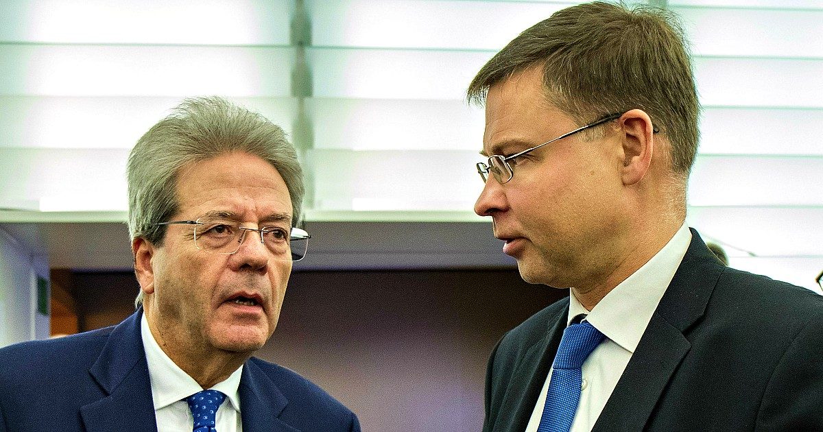 Patto di stabilità, l’Ue avvia revisione: “Troppo complesso, difficile spiegarlo ai cittadini. E serve sostegno a crescita e investimenti verdi”