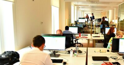 Copertina di Lavoro, Italia verso il “buco nero”: “In dieci anni perderà un lavoratore su tre nella fascia di età che dovrebbe trainare la crescita”