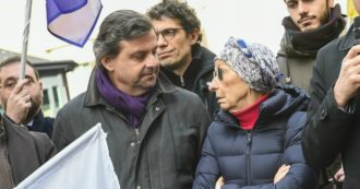 Copertina di Azione, Calenda propone la fusione con PiùEuropa: “Facciamola in due settimane, chiudiamola prima delle elezioni regionali”