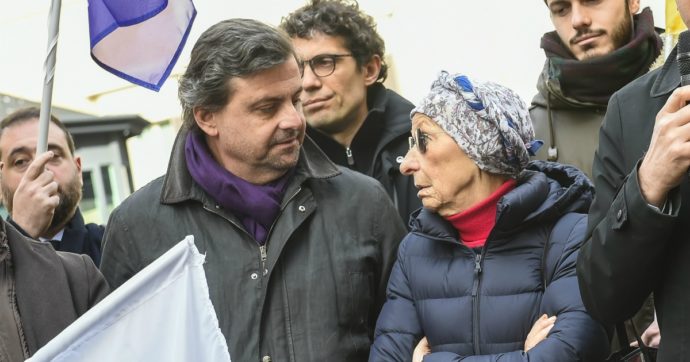 Azione, Calenda propone la fusione con PiùEuropa: “Facciamola in due settimane, chiudiamola prima delle elezioni regionali”