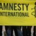 Copertina di Amnesty International “indesiderata” in Russia: vietata dalle autorità perché considerata fuorilegge