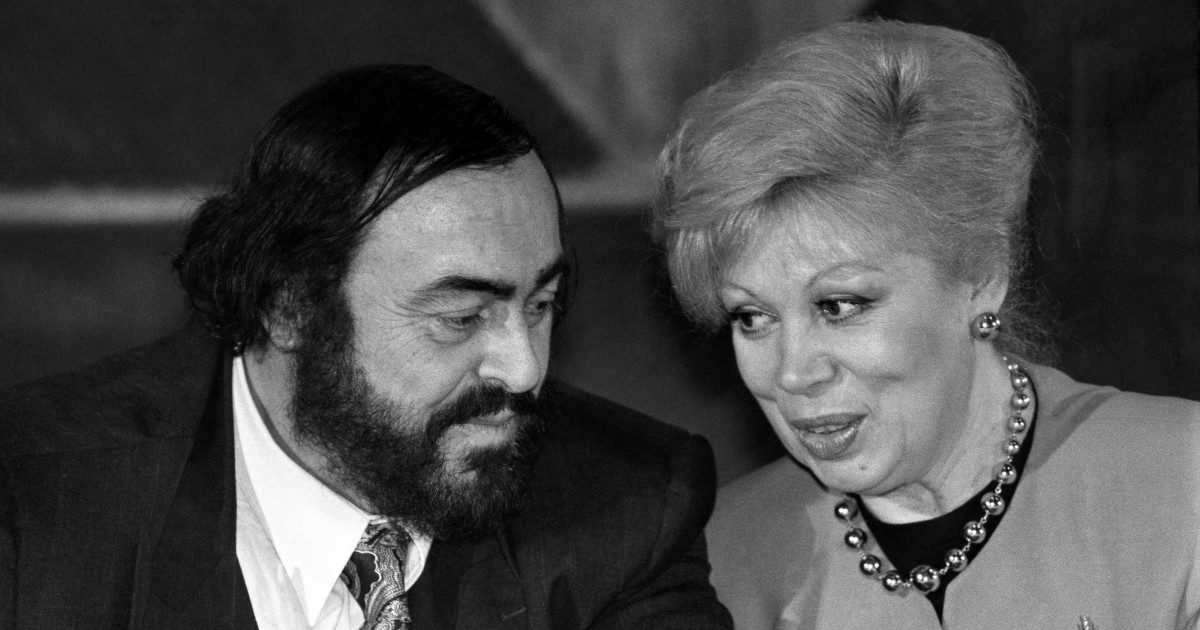 Mirella Freni morta, addio al soprano modenese famosa in tutto il mondo. Cantò con Pavarotti (con cui aveva condiviso la balia)