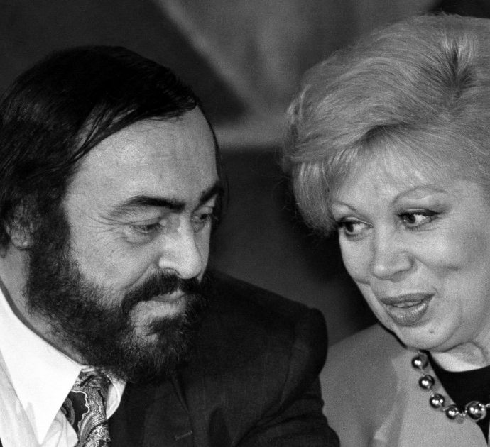 Mirella Freni morta, addio al soprano modenese famosa in tutto il mondo. Cantò con Pavarotti (con cui aveva condiviso la balia)