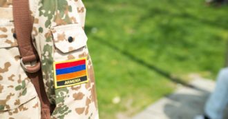 Copertina di Chiudiamo la bocca ai negazionisti che infangano la memoria di infoibati, ebrei, armeni, ponti, ciprioti